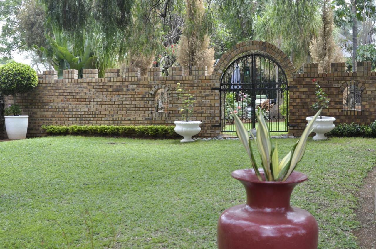 A Knights Rest Guesthouse Pretoria Ngoại thất bức ảnh