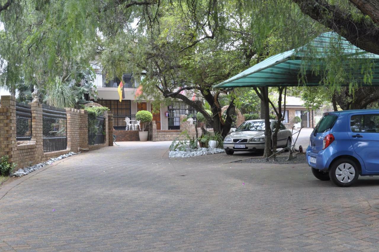 A Knights Rest Guesthouse Pretoria Ngoại thất bức ảnh